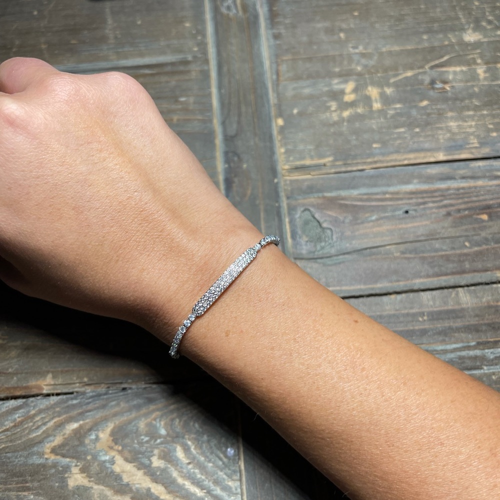 boutique jewelry designer quality Gucci LV Bling trendy chic bracelets necklaces